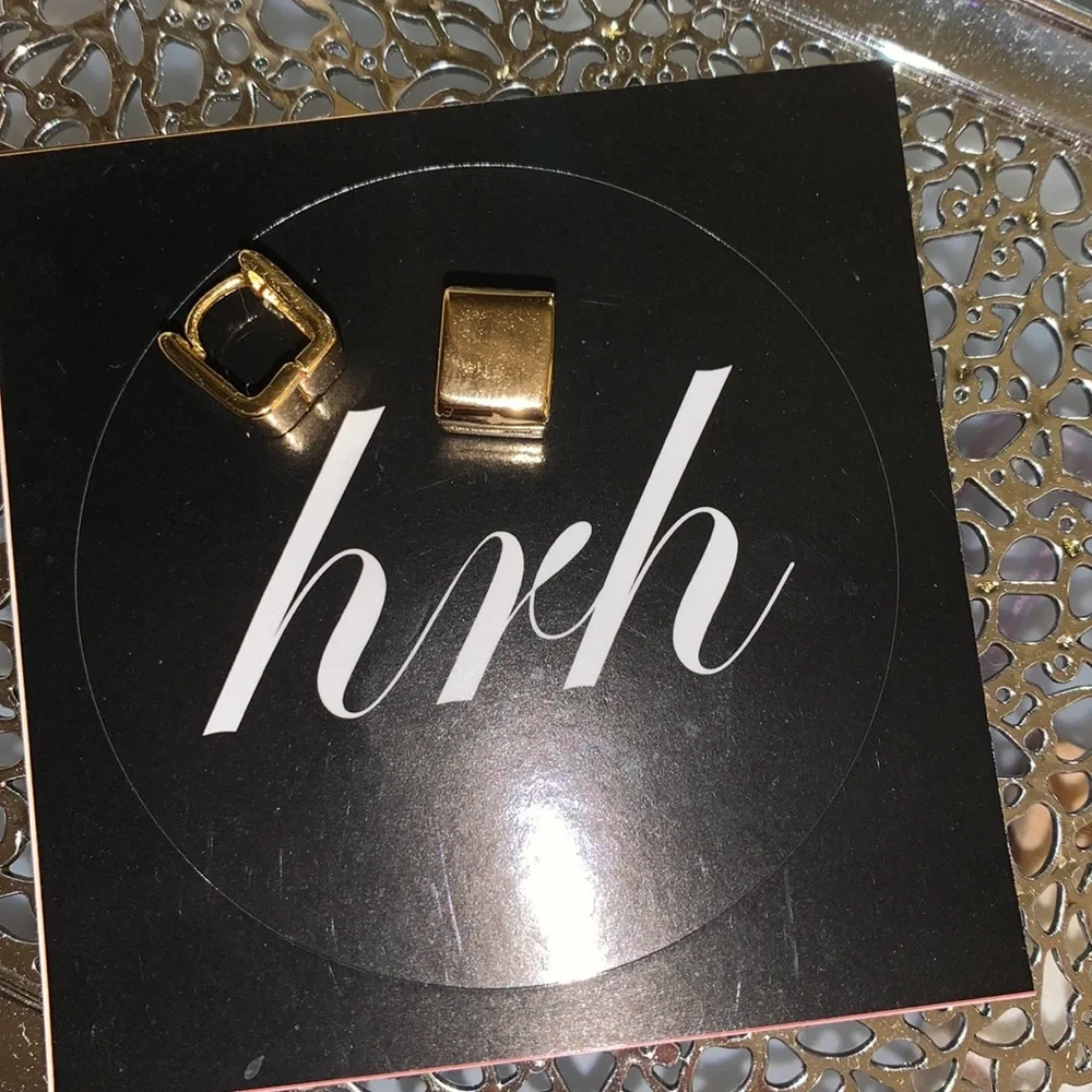 HRH collection cube earrings - Picture 1 of 3